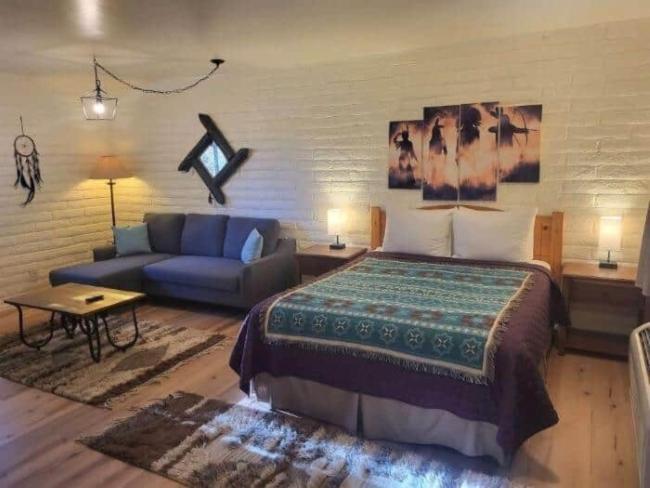 The Nook Pinetop Room photo